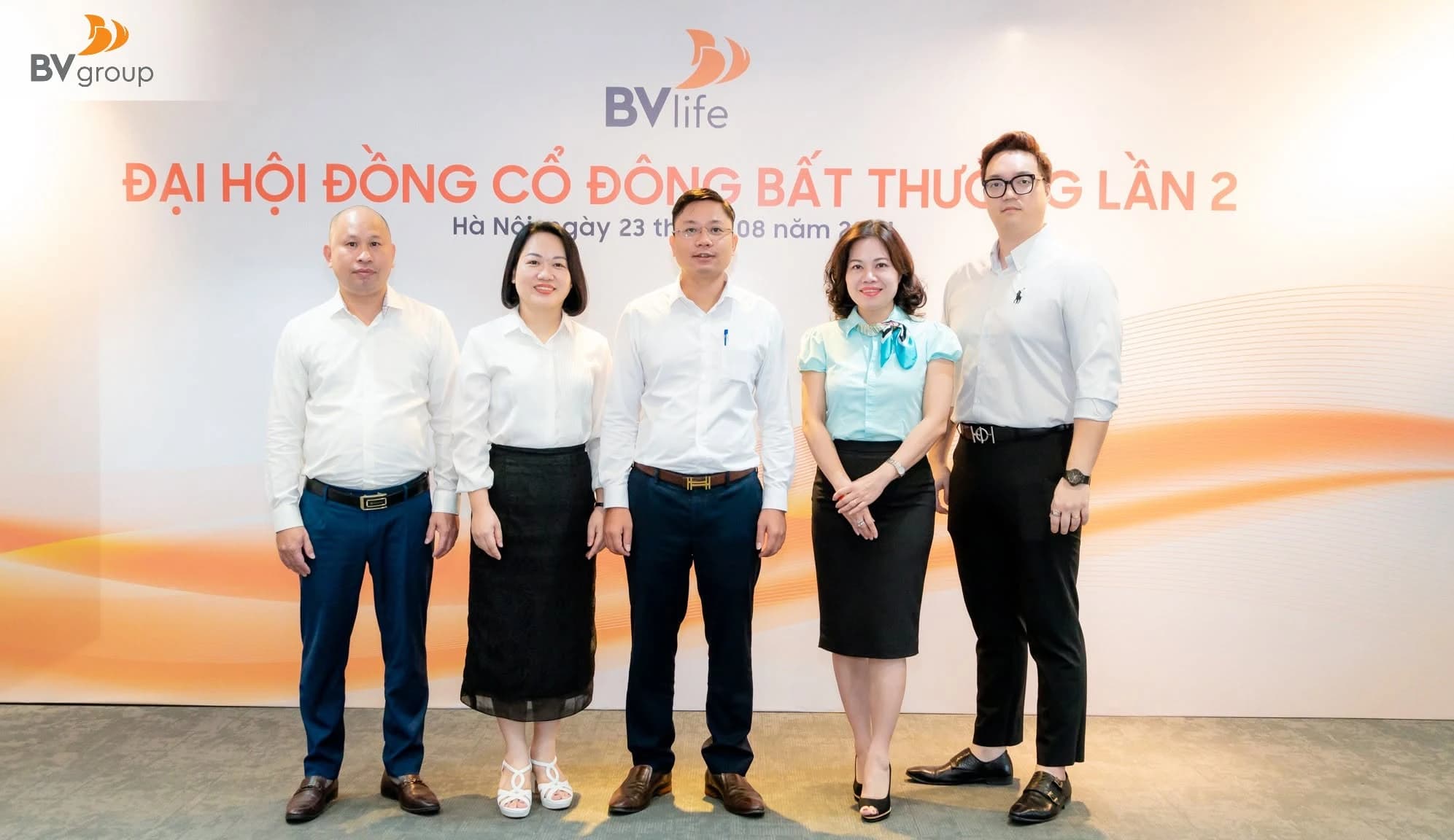 Thân Thế Sơn Ngọc là ai? Hai căn phòng và một bài học xây hệ thống